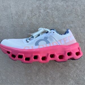 ON-Free People—oyster/pink Athletic Sneakers